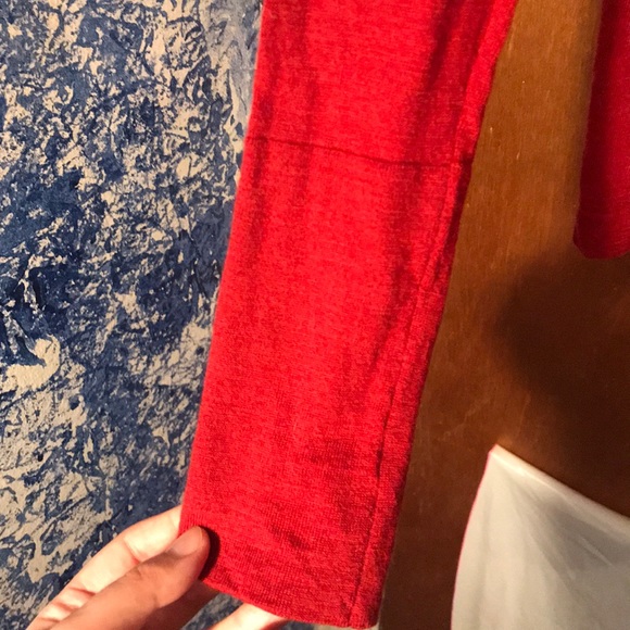 Moda International. Classic Morino Sweater - Picture 4 of 4